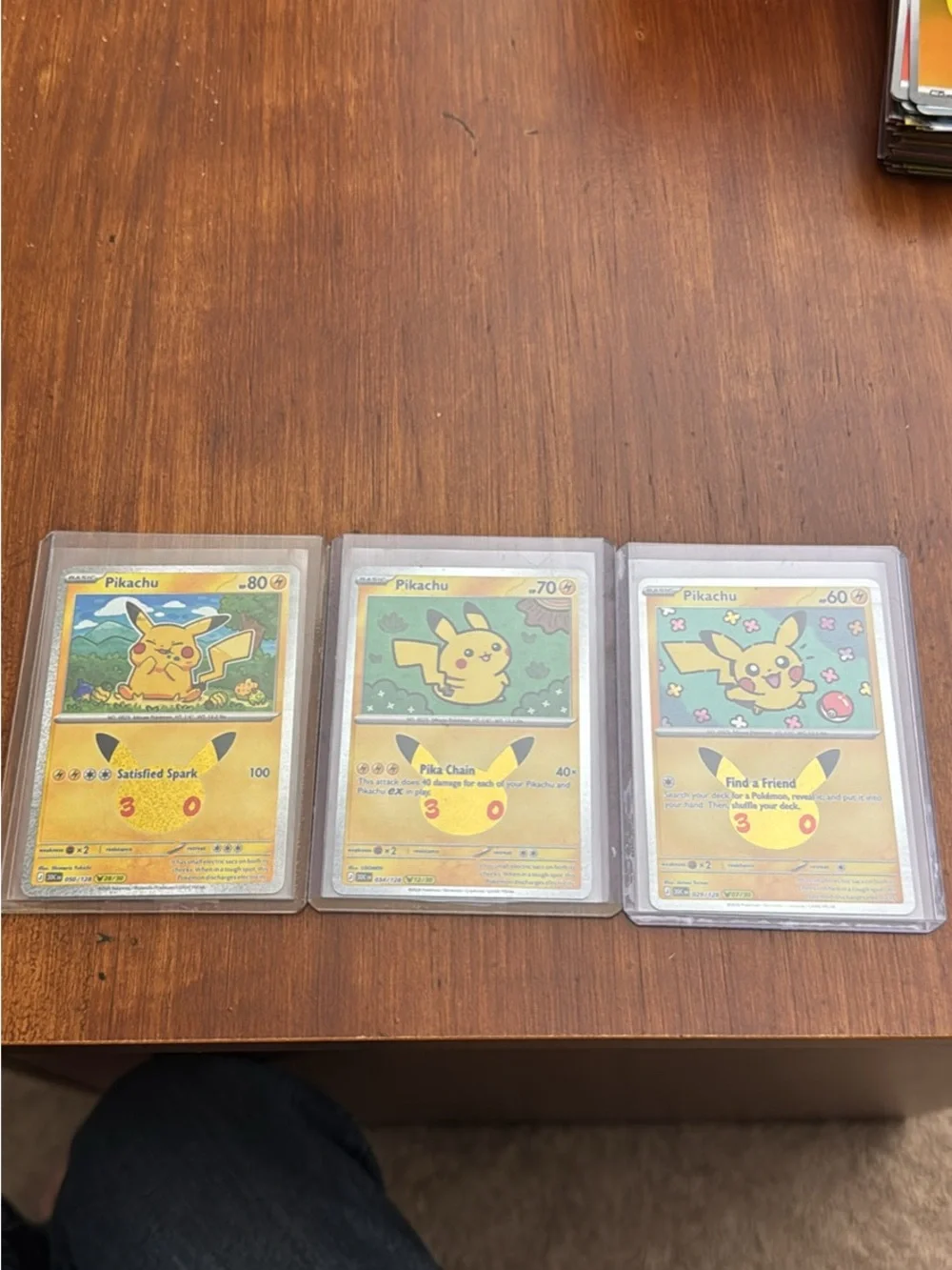 3 pikachu pokemon cards